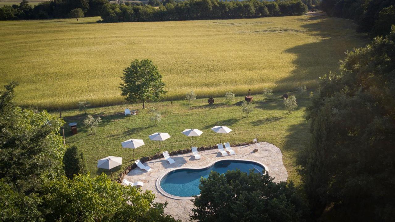 Glamping In Toscana, Luxury Tents In Agriturismo Biologico Sorano  Extérieur photo